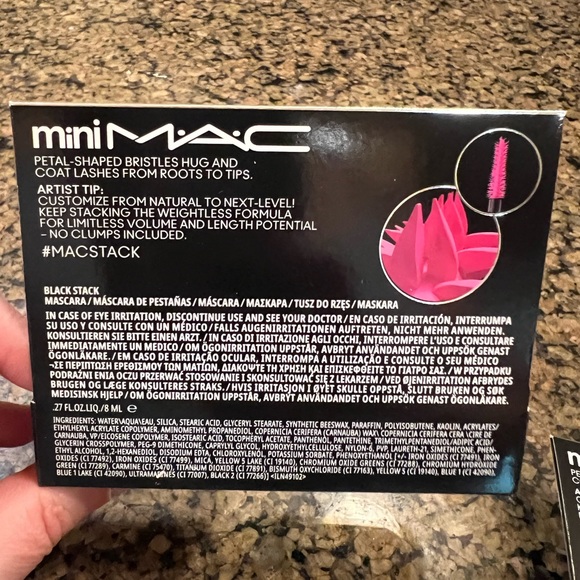 Make an offer! Deleting soon NWOT 4 mascaras - Picture 4 of 7